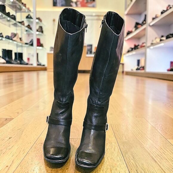 Etienne Aigner Shoes - Vintage Etienne Aigner Idaho Boots